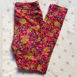 Lularoe shape patterned leggings